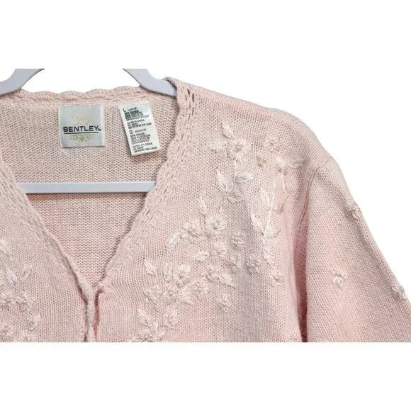 Vintage Cardigan Sweater Size L. Pink Embroidered Beaded Floral Knit - Picture 8 of 13